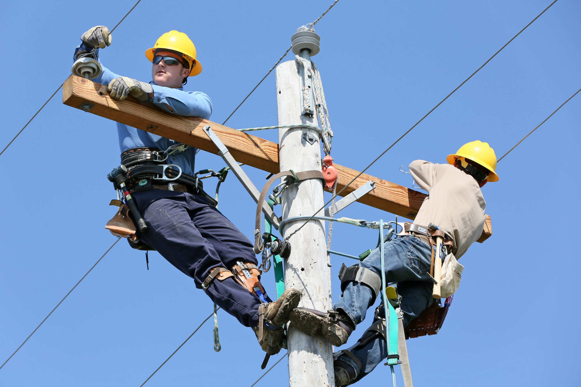 picture of ASU-Newport high voltage technician program students