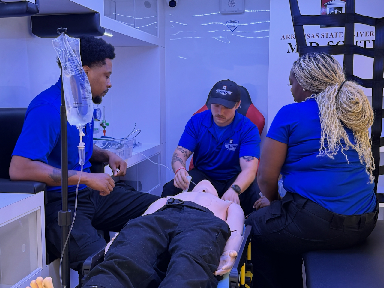 picture of ASU Mid-South EMT paramedic students