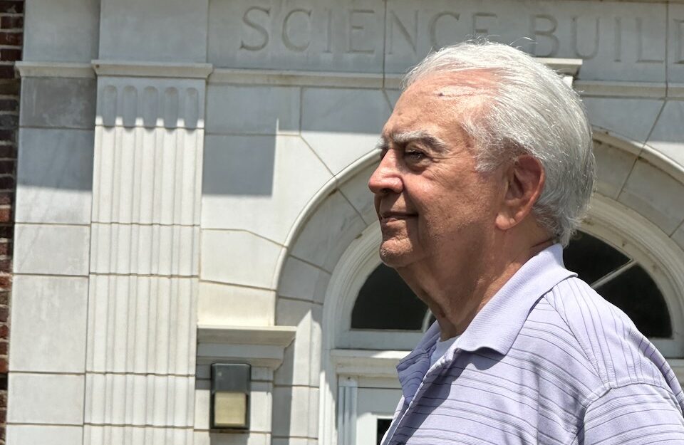 picture of Henderson alumni Dr. Caver