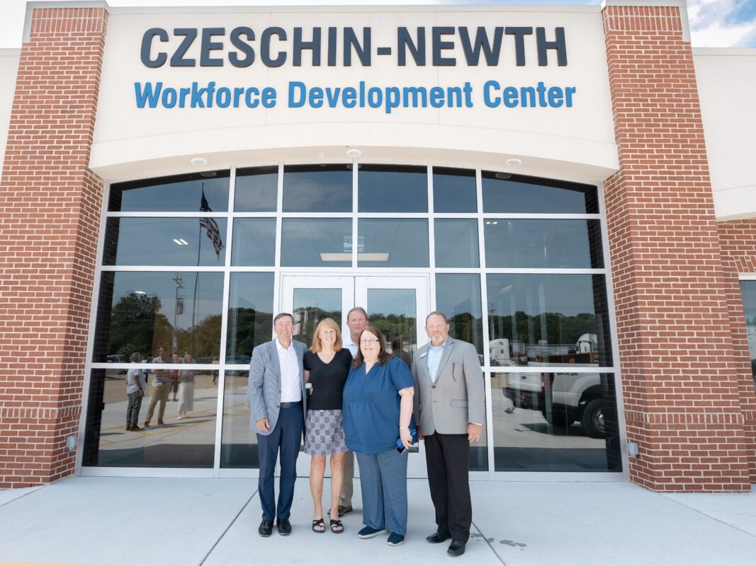 Pictured are (From left) Dr. Robin Myers, Laura Newth, Mayor Hilrey Adams, Sara Czeschin Zimmerman and Dr. Bentley Wallace.  (Photo by James Moore)