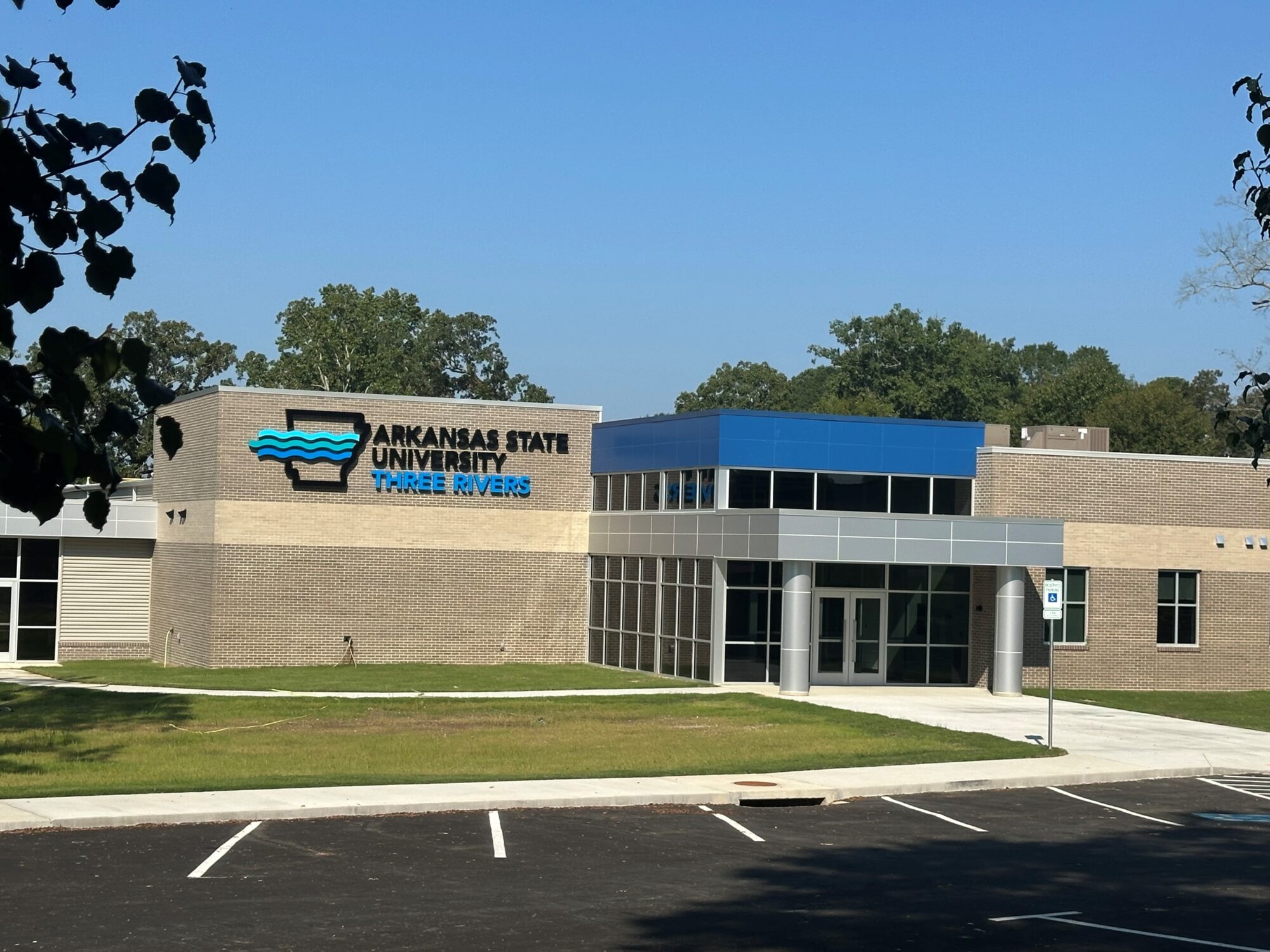 Picture of new asu three rivers nursing building