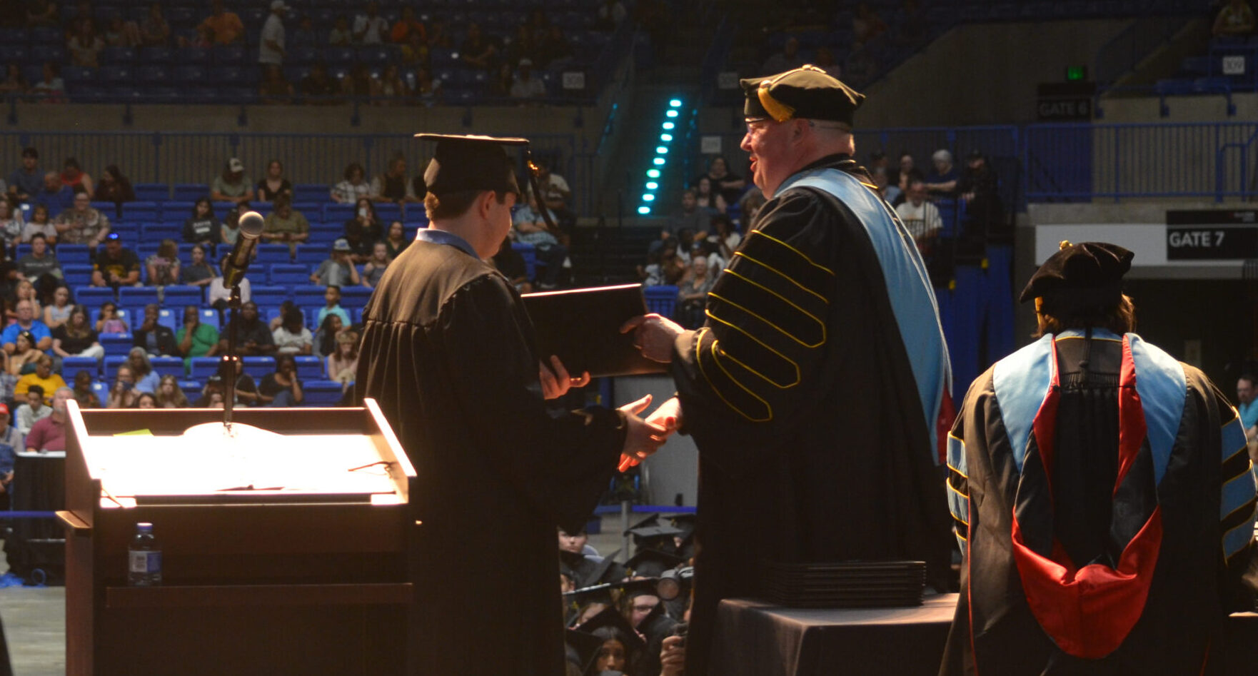 picture of ASU Three Rivers commencement ceremony